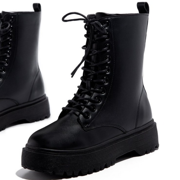 Last Size 8 🖤Combat Flatform Rounded Toe Boot - Picture 8 of 8